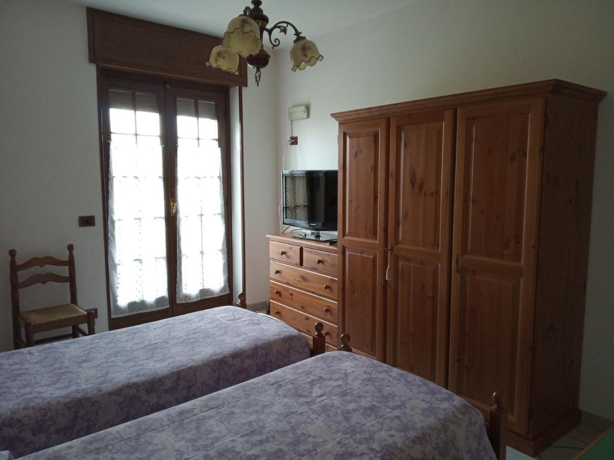 Bed&breakfast Mezzaluna Feletto Esterno foto
