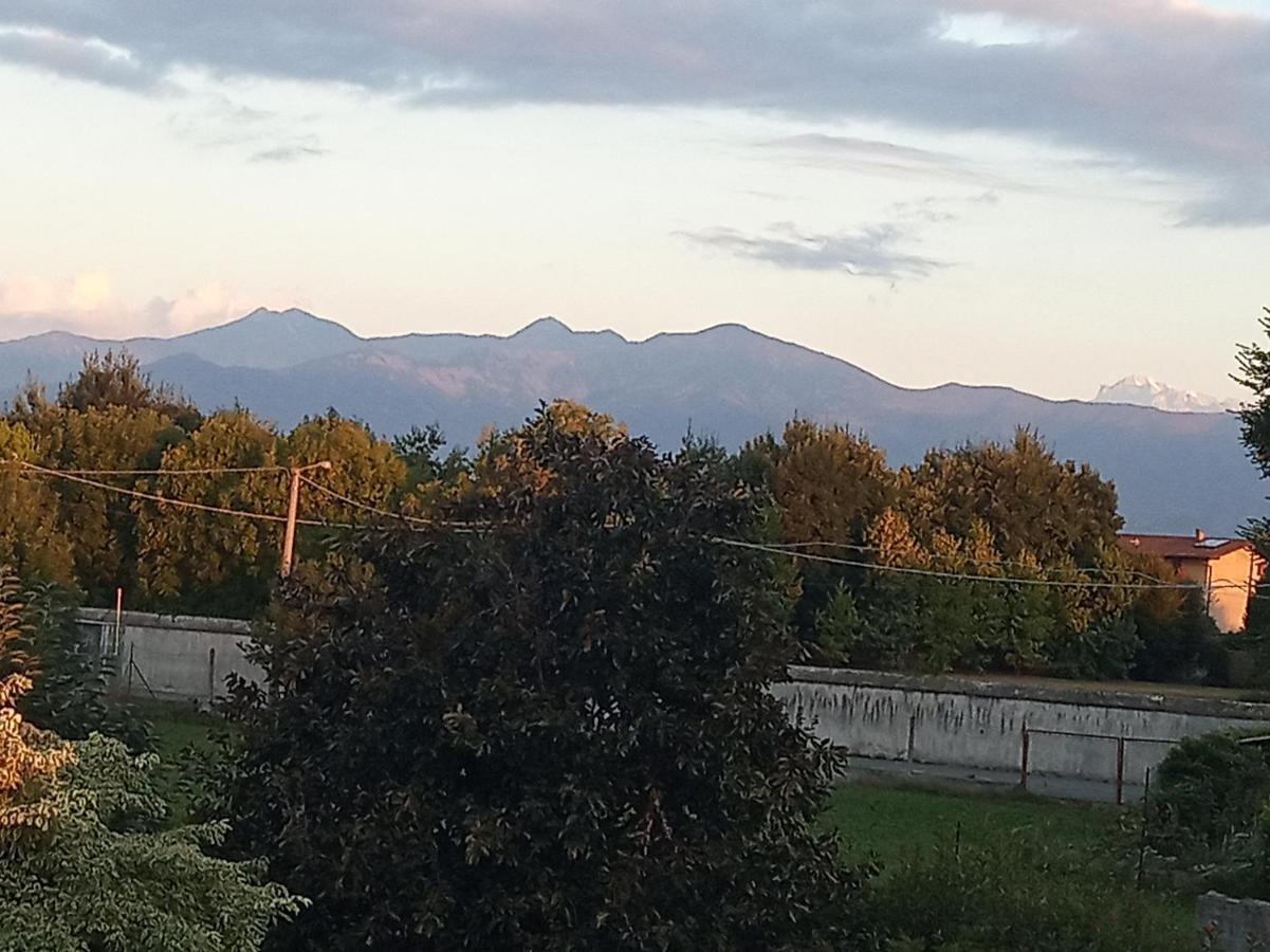 Bed&breakfast Mezzaluna Feletto Esterno foto